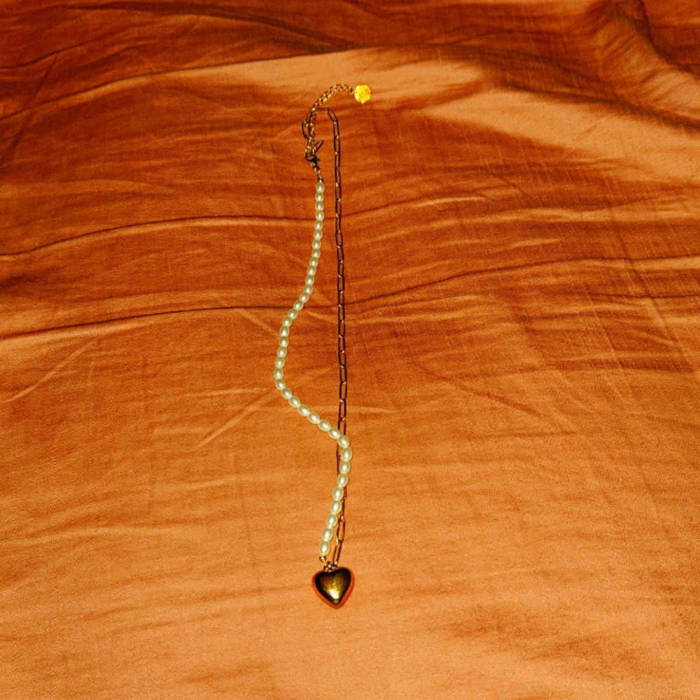 Victoria Emerson pearl/chain heart necklace